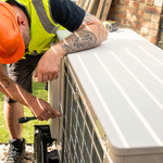 Arbeiten an einer Wärmepumpe